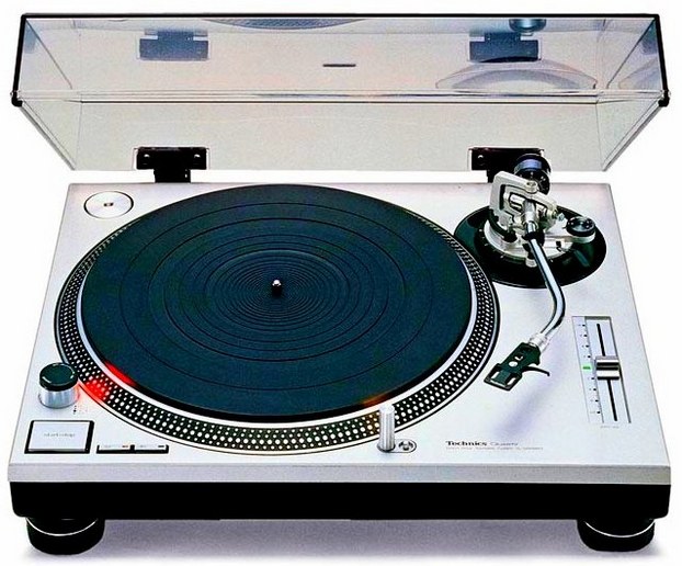 Technics SL-1200 